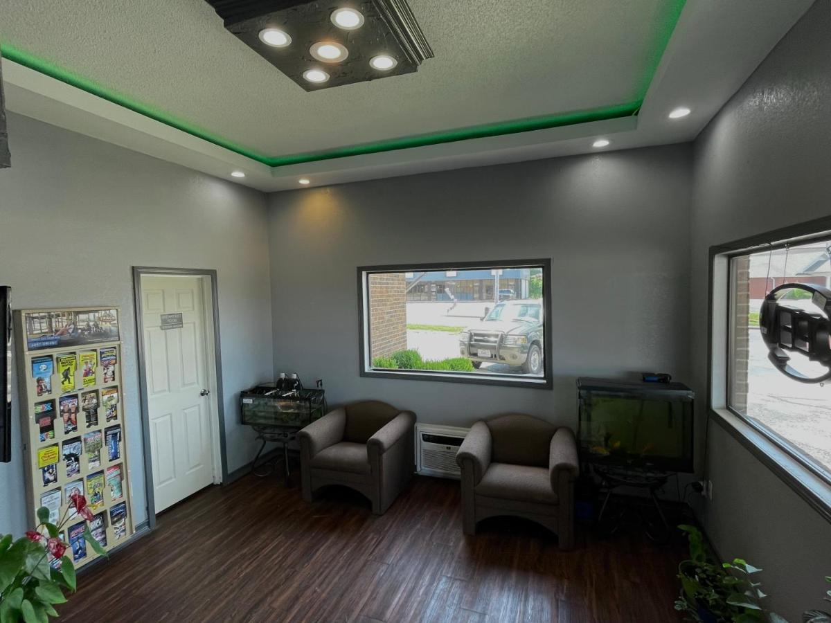 Royal Inn & Suites Mountain Grove Экстерьер фото